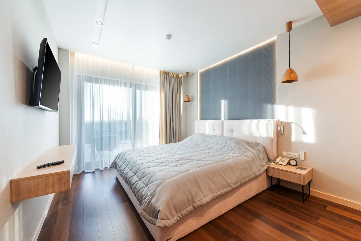 Cozy laminate flooring in a bedroom