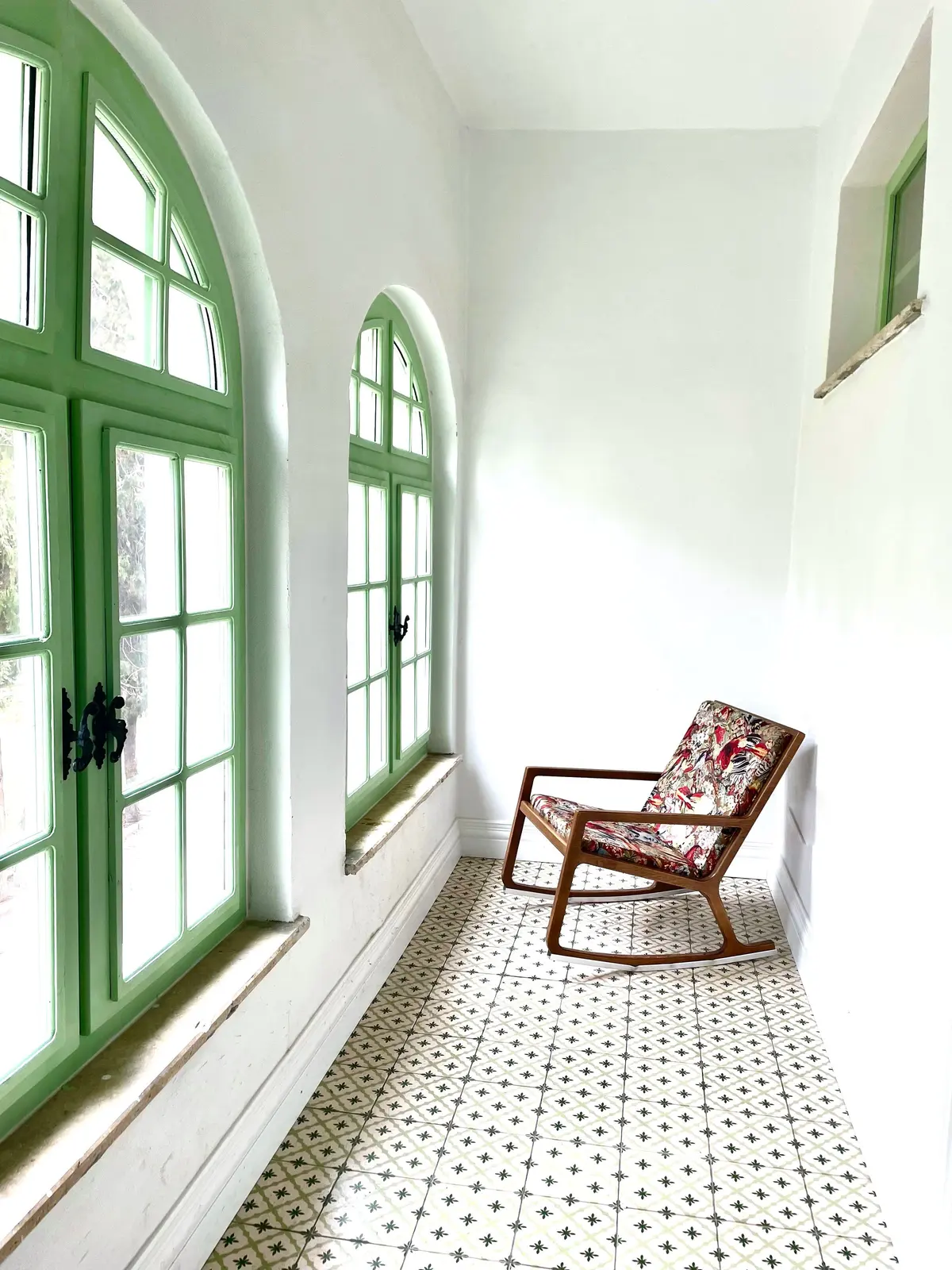 Bright tile flooring